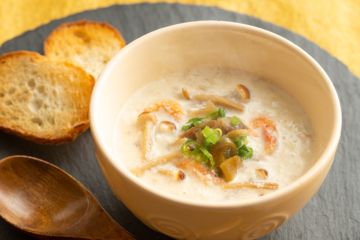 【菌ツマ特集】寒い日におすすめ！まろやか＆コクがおいしい「きのこスープ」レシピ